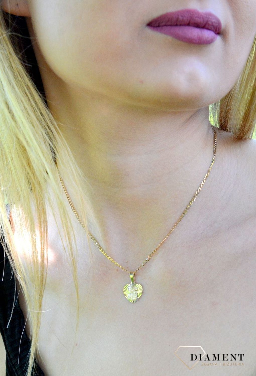 Złoty medalik serce 333 z Matką Boską Częstochowską ZA 7045A 333dff.jpg